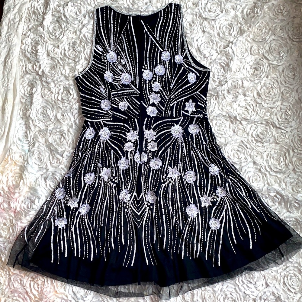 . Adrianna Papell beaded cocktail dress size 12 - Picture 8 of 8